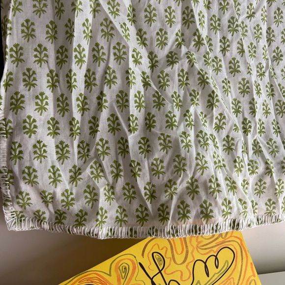 Green Floral Women's Tunic - Picture 7 of 16